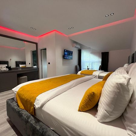 Breezy Hotel Valbone Eksteriør billede