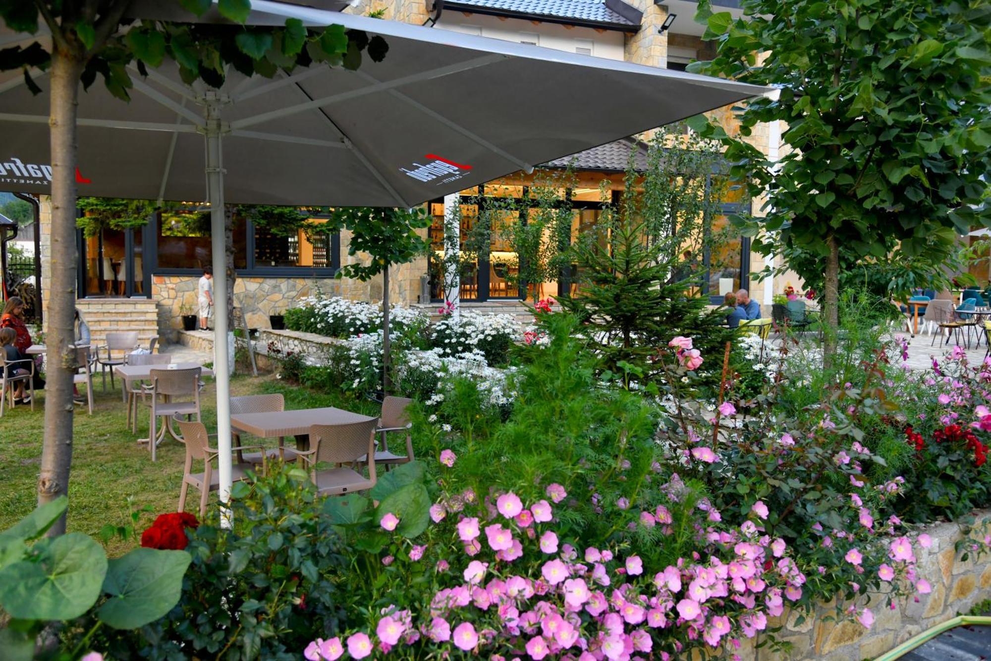 Breezy Hotel Valbone Eksteriør billede
