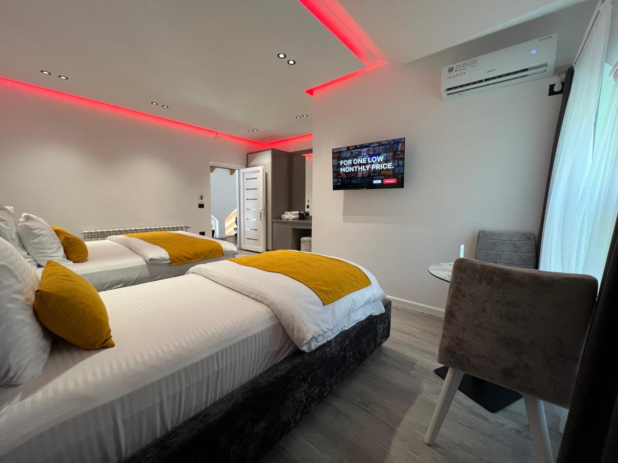 Breezy Hotel Valbone Eksteriør billede